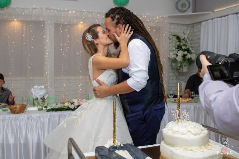 Kitti & Patrik esküvői torta szeletelés, esküvői fotózás és videózás